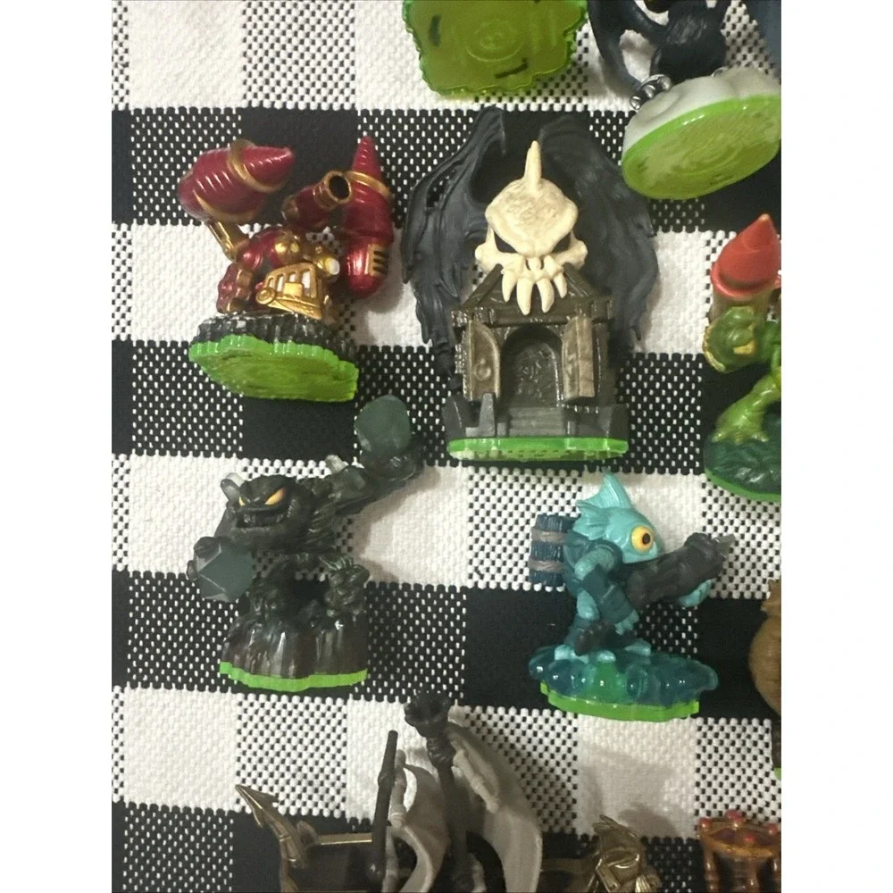 MASSIVE Skylander Lot with‎ Cards Great Condition
